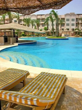apartment with sea view and pool in sahl hashesh